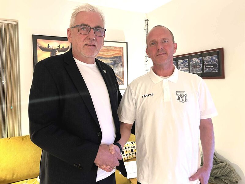 Arnbjørn Danielsen er nýggju høvuðsungdómsvenjari hjá KÍ